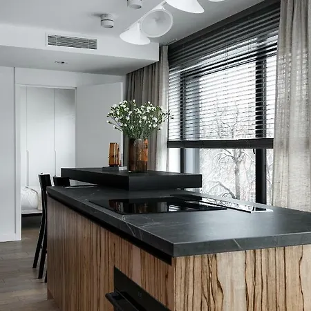 Modern 5 Minutes From Main Square, Ac Apartmán